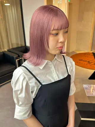 ミディアム カラー ウルフとハイトーン みっちー✂️のヘアスタイル