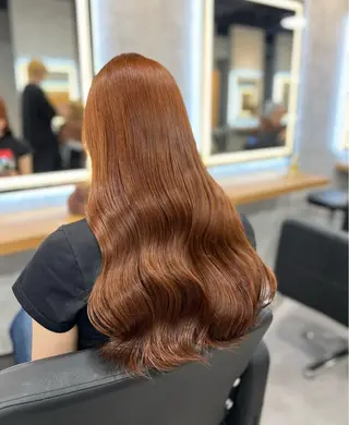 ロング カラー パーマ ヘアアレンジ 透明感ブリーチカラー 🌈TOMOHIROのヘアスタイル