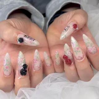 ネイル . 未來のネイルデザイン