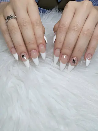 ネイル 🐝TOMO🎀ིྀ 【パラジェル取扱店】のネイルデザイン