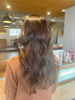 ロング 古川 杏果のヘアスタイル