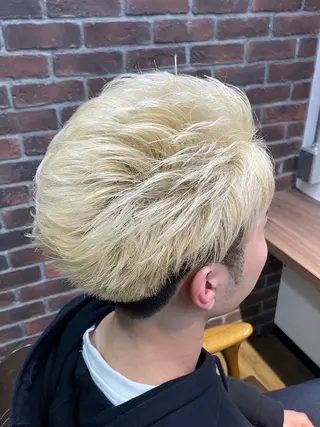 ショート カラー メンズ 佐藤 栄輔のヘアスタイル