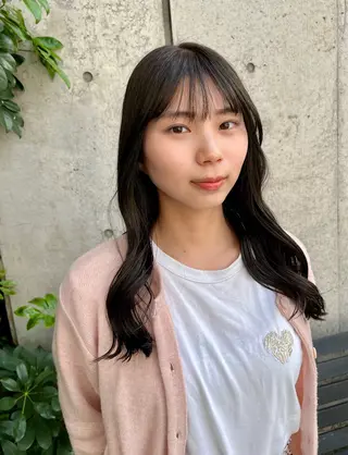 ロング 東村 桃花のヘアスタイル