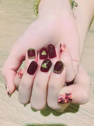 ネイル 透明感♡︎♡︎ 佐々木早苗のヘアスタイル