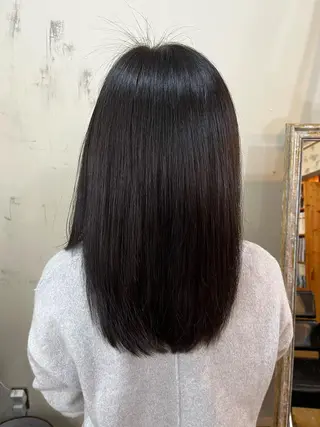 セミロング 松田 真のヘアスタイル