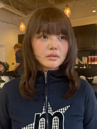 ミディアム カラー RIN／韓国ヘア レイヤーカットのヘアスタイル