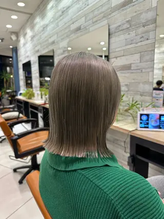 ショート カラー 高月 瞭のヘアスタイル