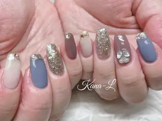 ネイル 芦辺 香奈のネイルデザイン