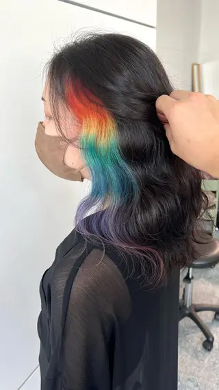 ロング カラー ヘアアレンジ 🌈re-room EIKI🇰🇷のヘアスタイル