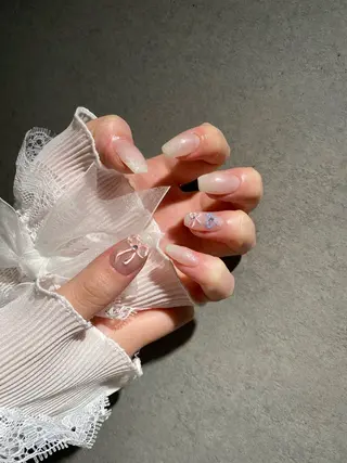 ネイル I-nailロング /ワンホン/キラキラのネイルデザイン