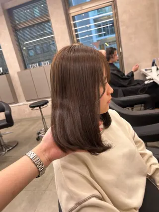 カラー 透明感ベージュ🤎 ナチュラルレイヤーのヘアスタイル