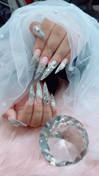 ネイル FILLnail古河店所属・FIIL nail MEIのネイルデザイン