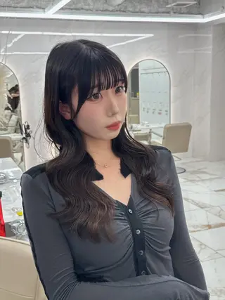 ロング kiti SAKAE所属・のり/顔まわり/韓国 /レイヤーカットのヘアスタイル