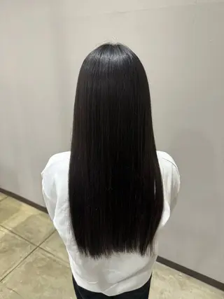 ロング 上田 美月のヘアスタイル