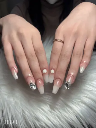 ネイル T. Leeのネイルデザイン