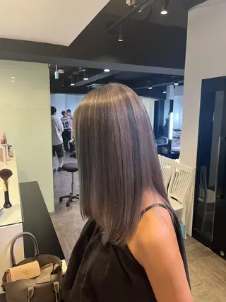 セミロング カラー レイヤー/ハイトーン ROKUのヘアスタイル