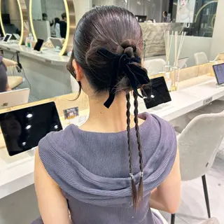 ヘアアレンジ monaヘアアレンジ 🎀/お呼ばれのヘアスタイル