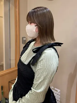 ミディアム hina 🛋️ブリーチカラーのヘアスタイル