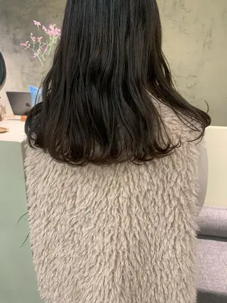 セミロング カラー キッズ yupi🐈‍⬛ レイヤー/パーマのヘアスタイル