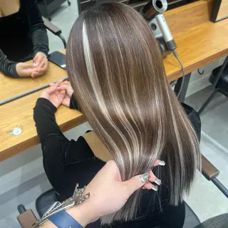 セミロング カラー いろあそび所属・ショート/ウルフ カットモデル募集のヘアスタイル