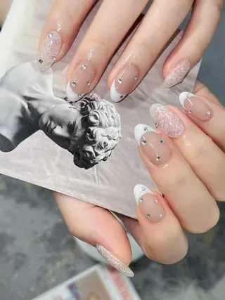 ネイル グロー ネイルのネイルデザイン