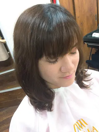 ミディアム パーマ 大野 まゆのヘアスタイル