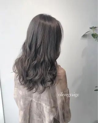 ミディアム 岸川 恭子のヘアスタイル