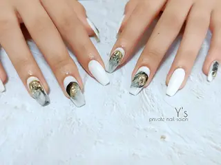 ネイル YUMI NAGAI  のネイルデザイン