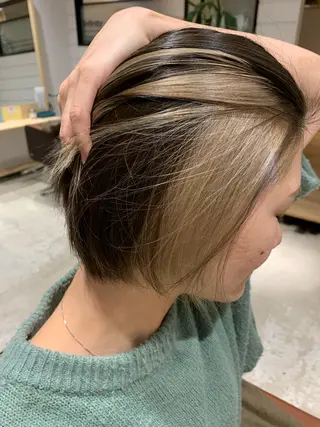 ショート カラー infinity新富町所属・池田 美玖のヘアスタイル