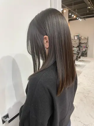 ミディアム カラー アンドウ ユウ/ レイヤーカット/韓国のヘアスタイル