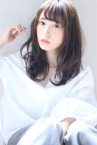 ミディアム 鎌倉 彩のヘアスタイル