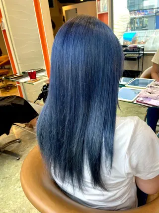 セミロング カラー うしだ かおるのヘアスタイル