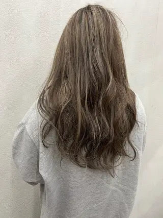 ロング 亀田 泰生のヘアスタイル