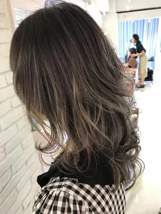 ロング カラー パーマ ヘアアレンジ キッズ マツエク・マツパ レイヤー＆カラー 人気美容師倉崎涼のヘアスタイル