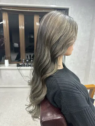 ロング カラー Lien 深井店のヘアスタイル