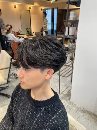 ショート 川副/シャドウ/ 波巻き/メンズパーマのヘアスタイル