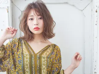 ミディアム ＨＩ ROのヘアスタイル