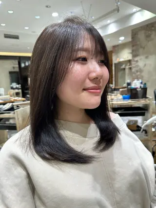 セミロング カラー 必ず似合わせます/ レイヤー/石戸谷海斗のヘアスタイル