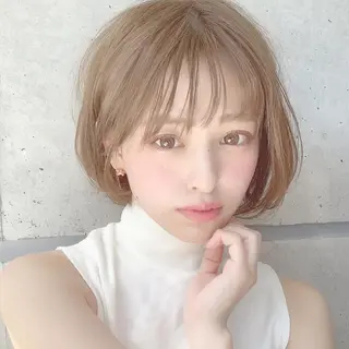 ショート カラー レイヤーカット 透明感カラーのヘアスタイル