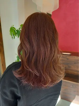 カラー 大崎 彩央のヘアスタイル