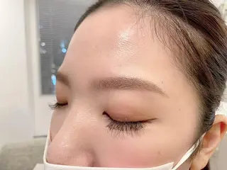 アイブロウ AIMEROSE 梅田店のマツエク・マツパデザイン