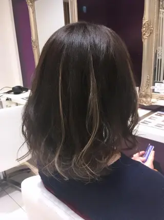 ミディアム カラー 農添 杏のヘアスタイル