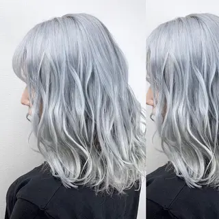 ミディアム カラー JuNブリーチに 縮毛矯正するプロのヘアスタイル