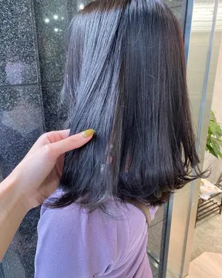 ミディアム カラー オリーブ/アッシュ やわらか透明感カラーのヘアスタイル