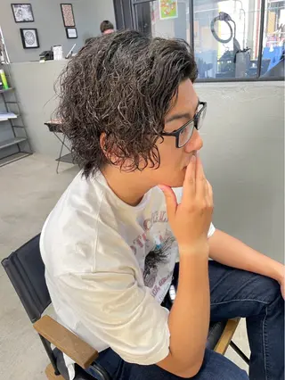 ミディアム パーマ メンズ メンズ専門サロン wokeのヘアスタイル
