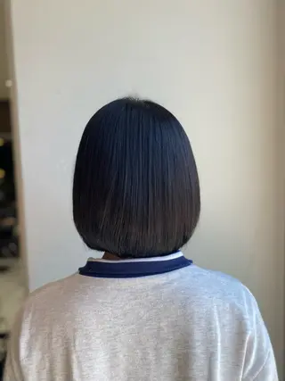 ミディアム 横手 亜紀のヘアスタイル