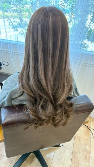 ロング hair roomShe'rie所属・中見 香織のヘアスタイル