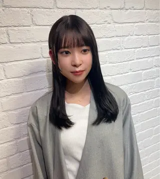 セミロング カラー less仙台所属・美髪専門美容師🏄 kazuレスlessのヘアスタイル
