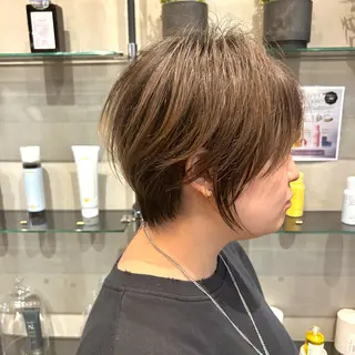 ショート ボブ・レイヤー 田中 励也のヘアスタイル
