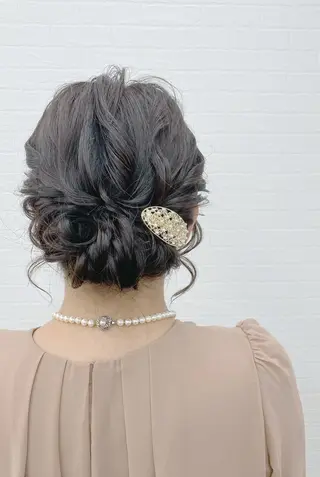 ミディアム ヘアアレンジ GRANLUSSO 〜グランルッソ駅前店所属・木口 嘉美のヘアスタイル